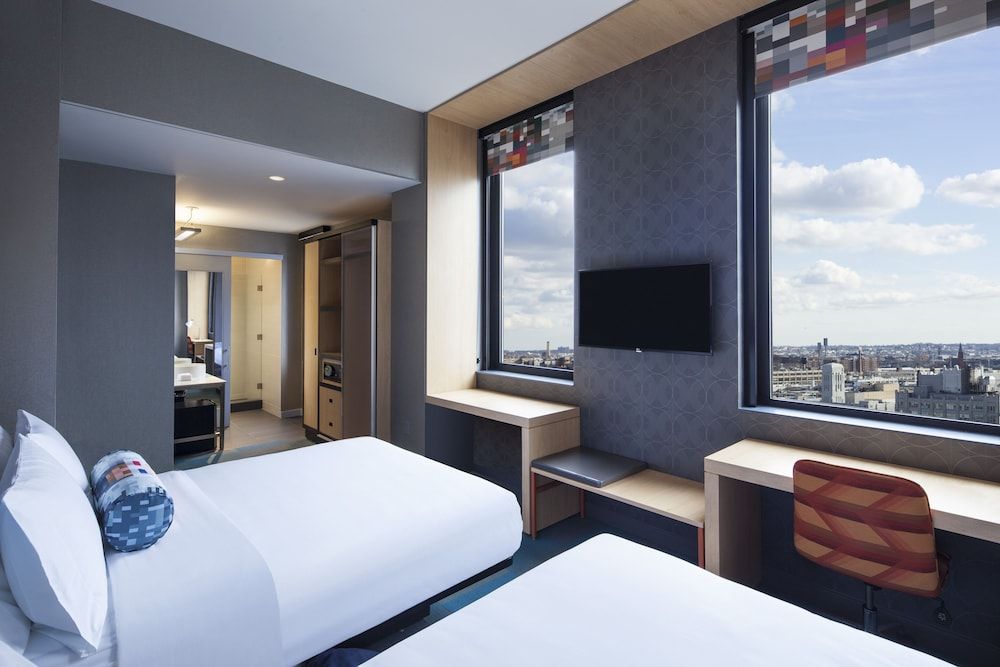 undefined Aloft Long Island City - Manhattan View 3