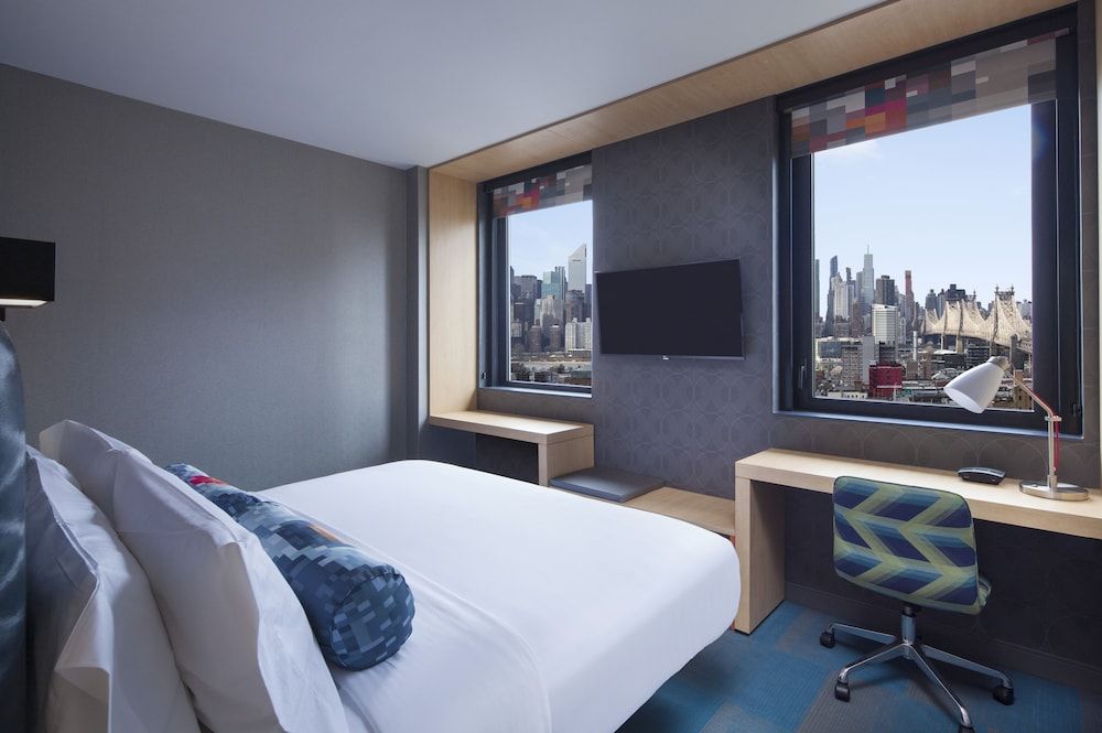 Room, 1 King Bed (Hearing Accessible)