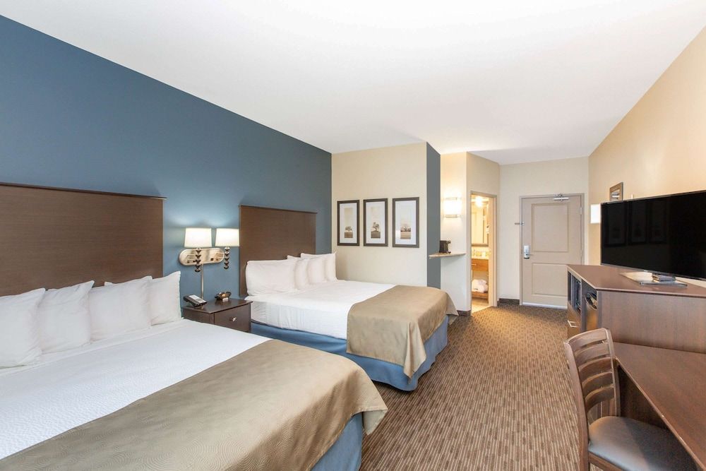 Business Room, 2 Queen Beds, Non Smoking