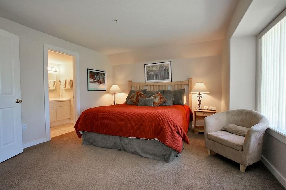 Swan Mountain Resort