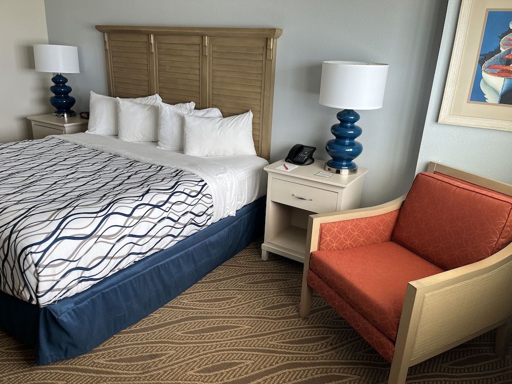 Silver Slipper Casino & Hotel - Adults Only Premium Room, 1 King Bed, Smoking 2