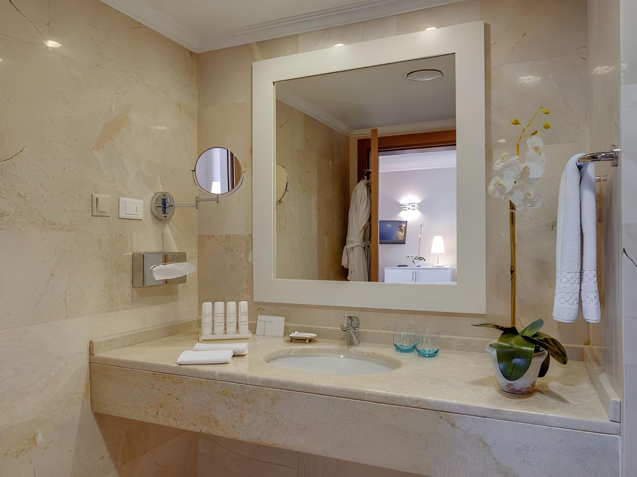 undefined Radisson Blu Resort and Spa Cesme 8