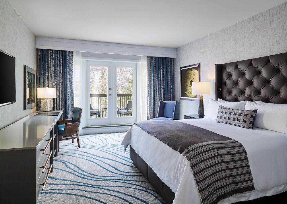 Room, 1 King Bed, Mountain View