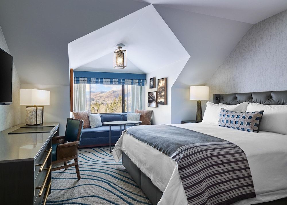 Room, Multiple Beds, Mountain View (Connector)
