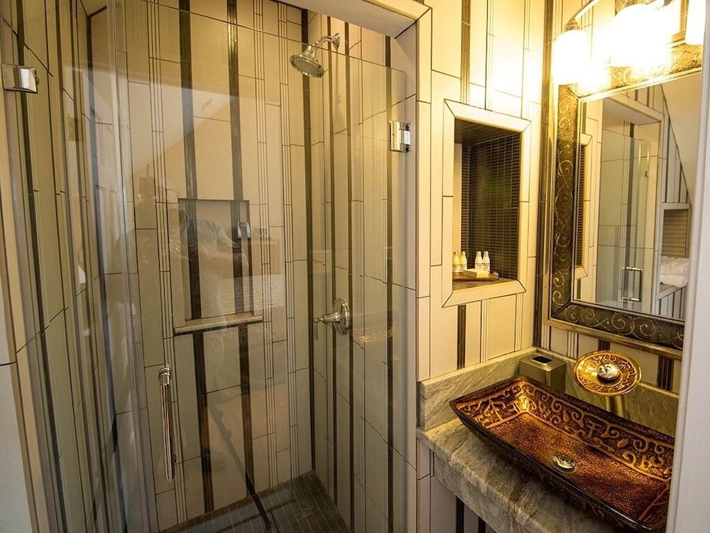 Kingsbay Mansion & Vacation Houses Luxury Double Room, Ensuite, Harbor View (The Diplomat) 4