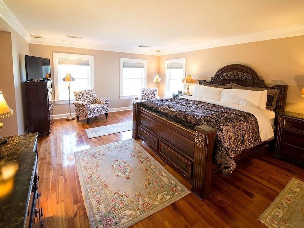Luxury Double Room, Ensuite, Harbor View (The Regal)