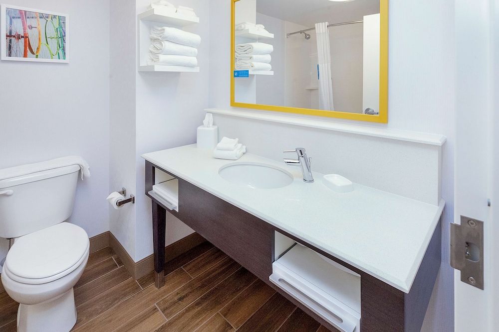 Room, 2 Queen Beds, Accessible, Non Smoking (Hearing)