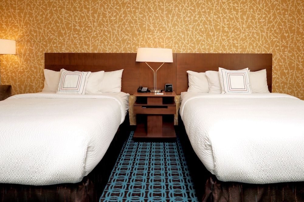 Room, 2 Queen Beds (Mobility/Hearing Accessible, Tub)