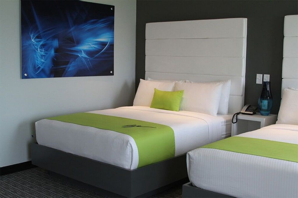 Room, 2 Queen Beds, Accessible, Non Smoking