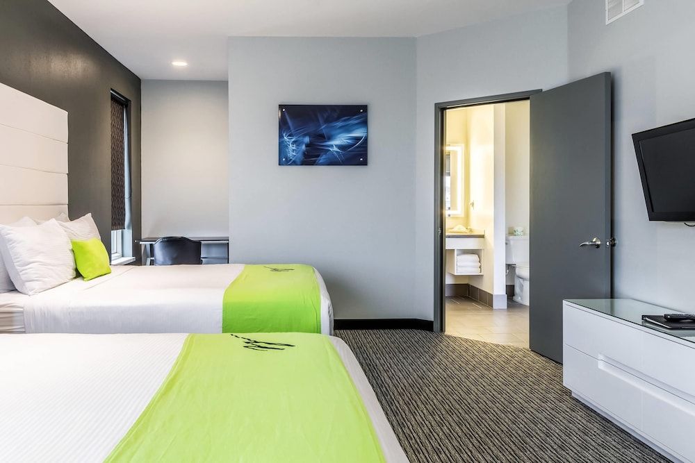Suite, Multiple Beds, Accessible, Non Smoking