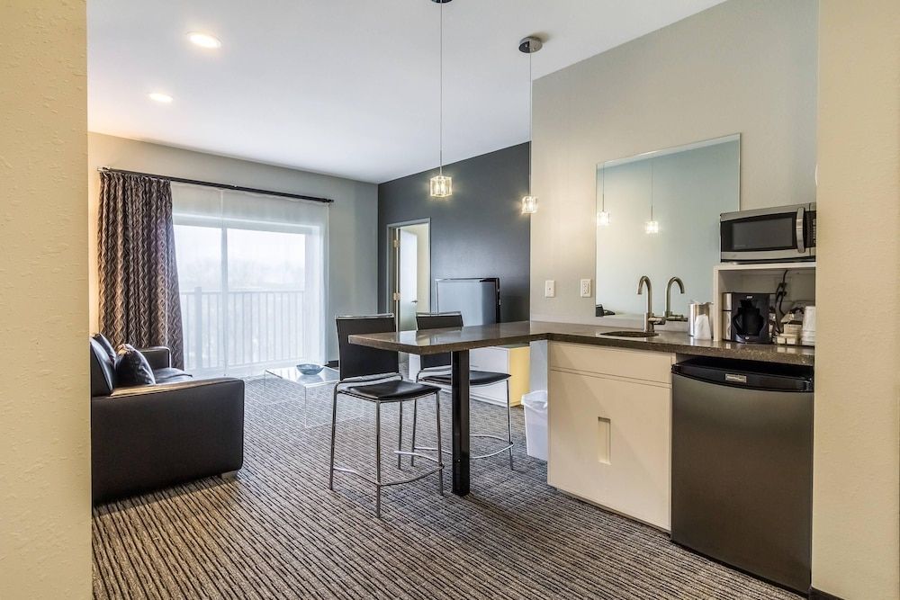 Suite, Multiple Beds, Non Smoking