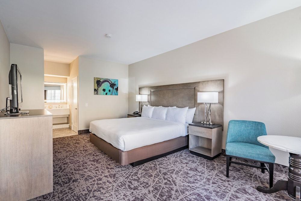 Luxury Plus King Room