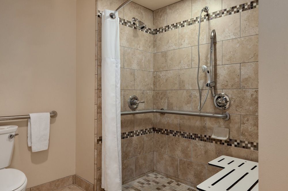 Deluxe Room, 2 Queen Beds, Accessible