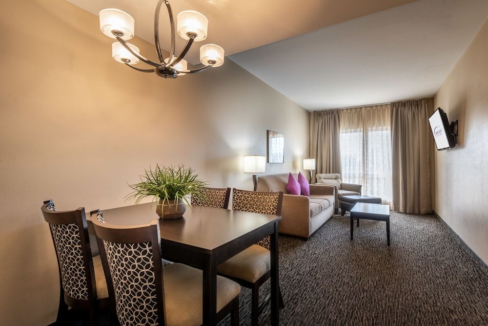 Suite, Multiple Beds