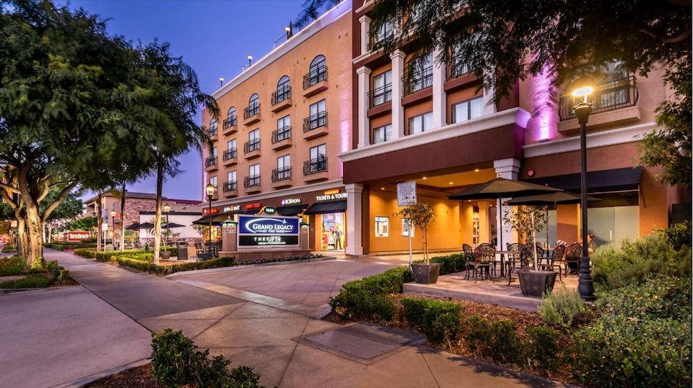 undefined Grand Legacy At the Park 3