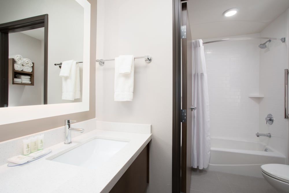 Suite, 1 Bedroom, Kitchen (2 Queen Beds)