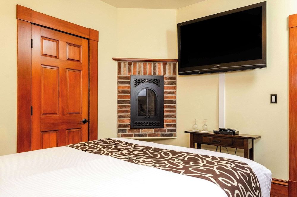 Standard Room, 1 Queen Bed, Non Smoking