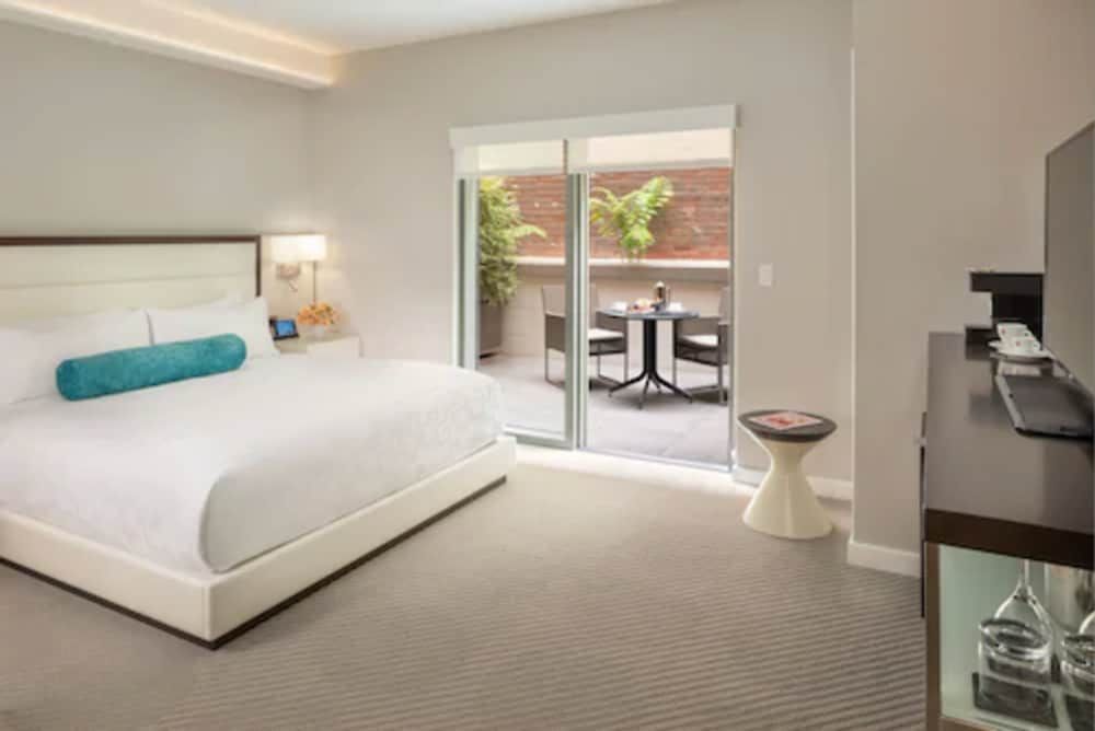 undefined Hotel VIA 8