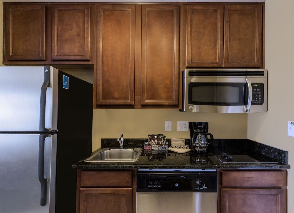 undefined TownePlace Suites by Marriott Houston Intercontinental Arpt 9