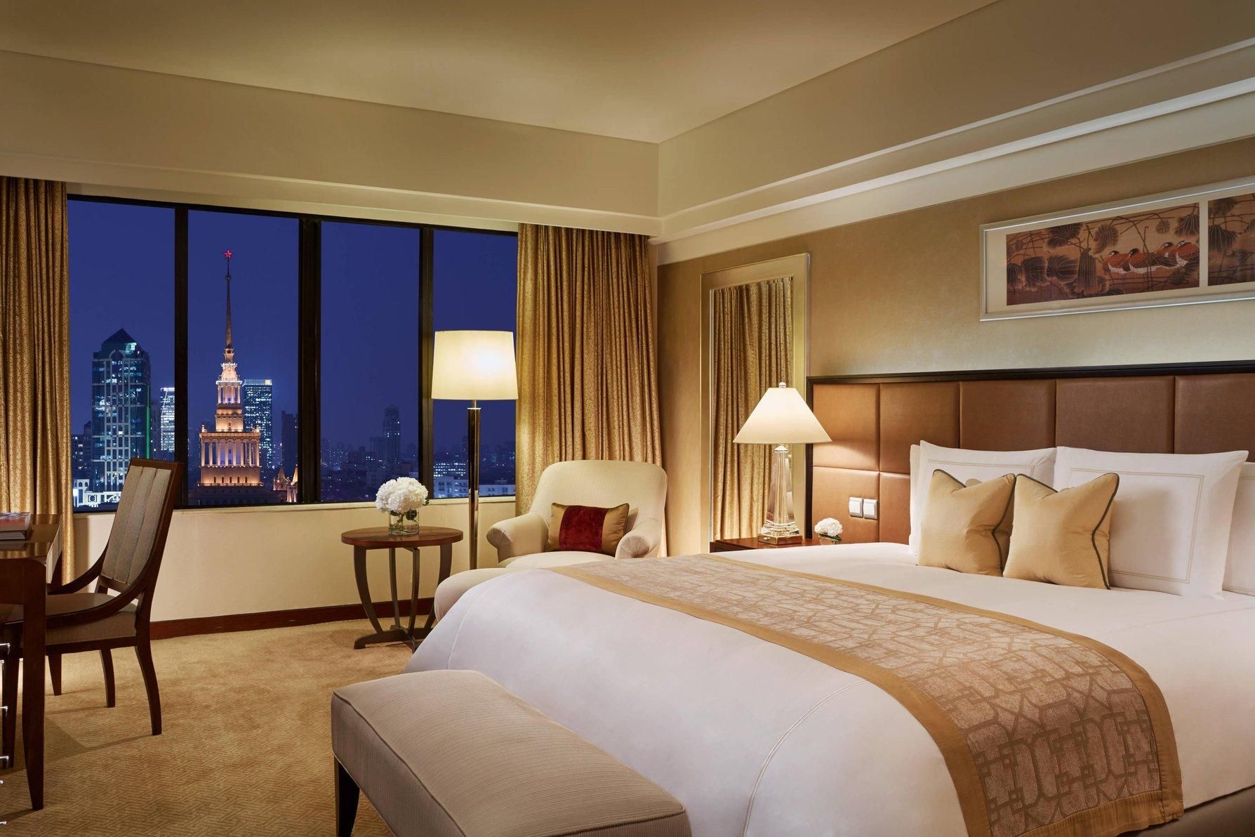 club lounge access, guest room, 1 king, skyline view