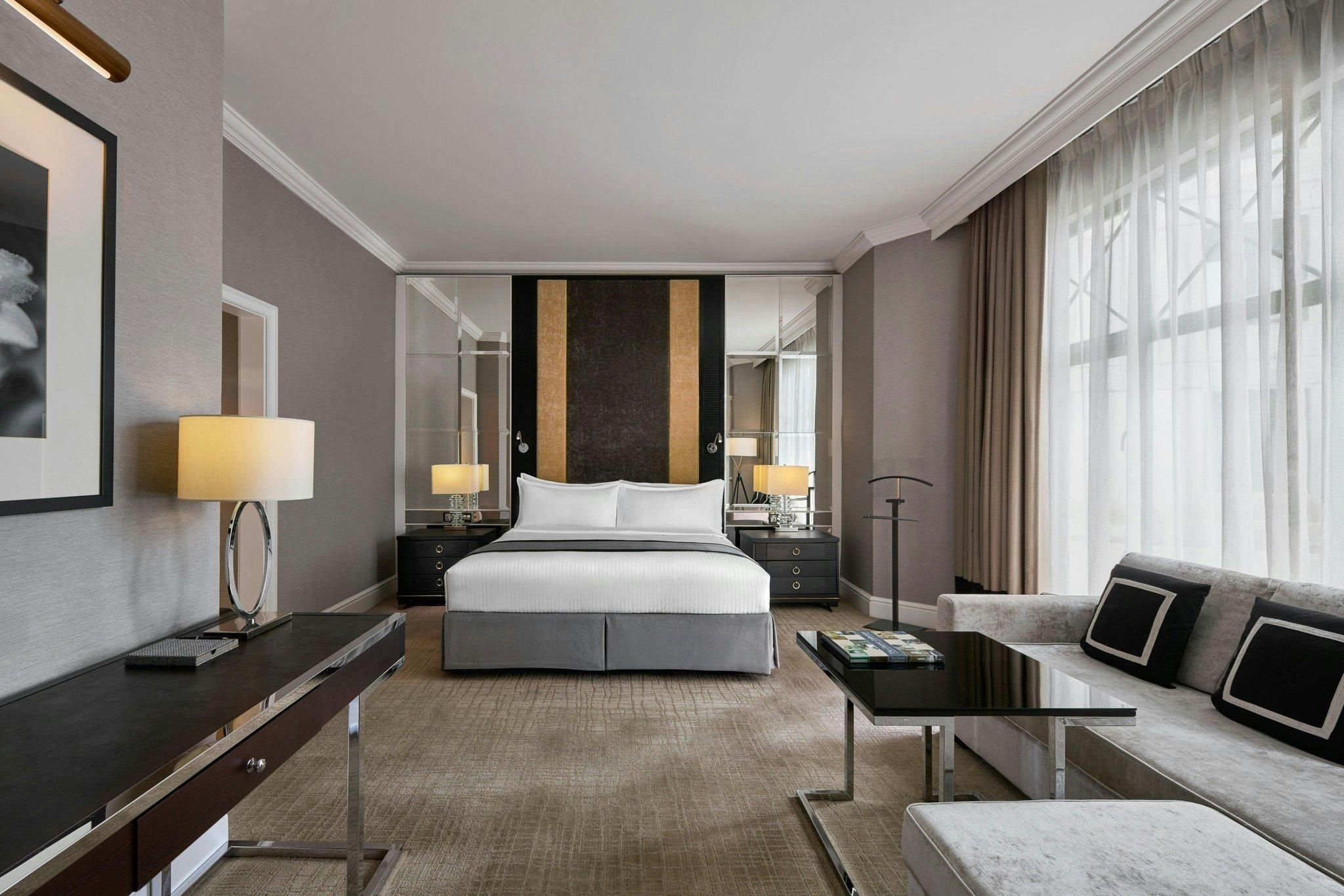 Club Executive Deluxe, Club level, Larger Guest room, 1 King