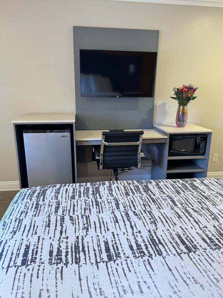 Padre Oaks Standard Room, 1 Queen Bed 9