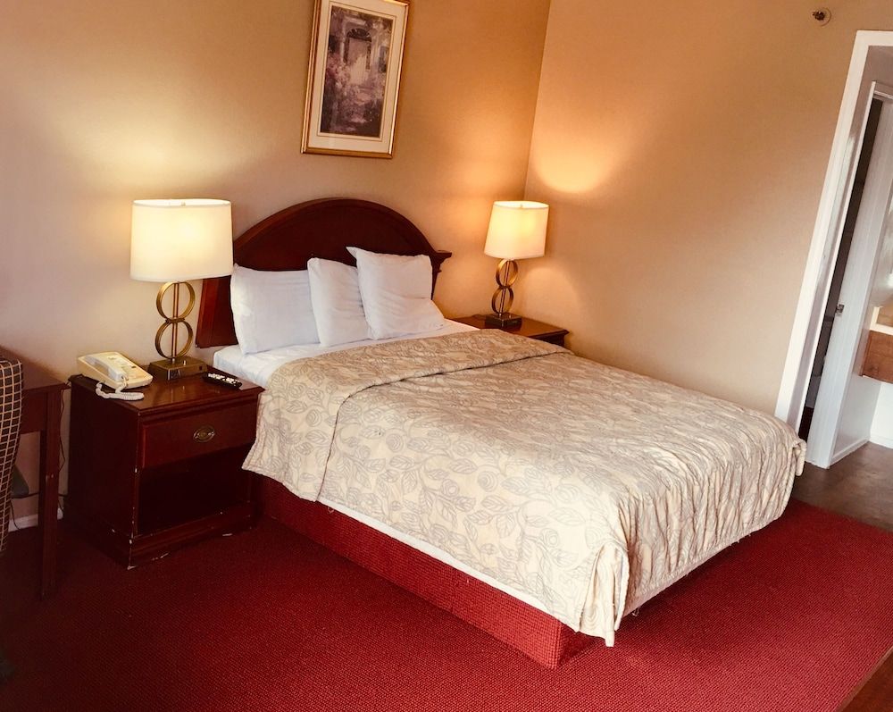 Park Avenue Inn and Suites Room, 1 Queen Bed, Accessible, Non Smoking 2
