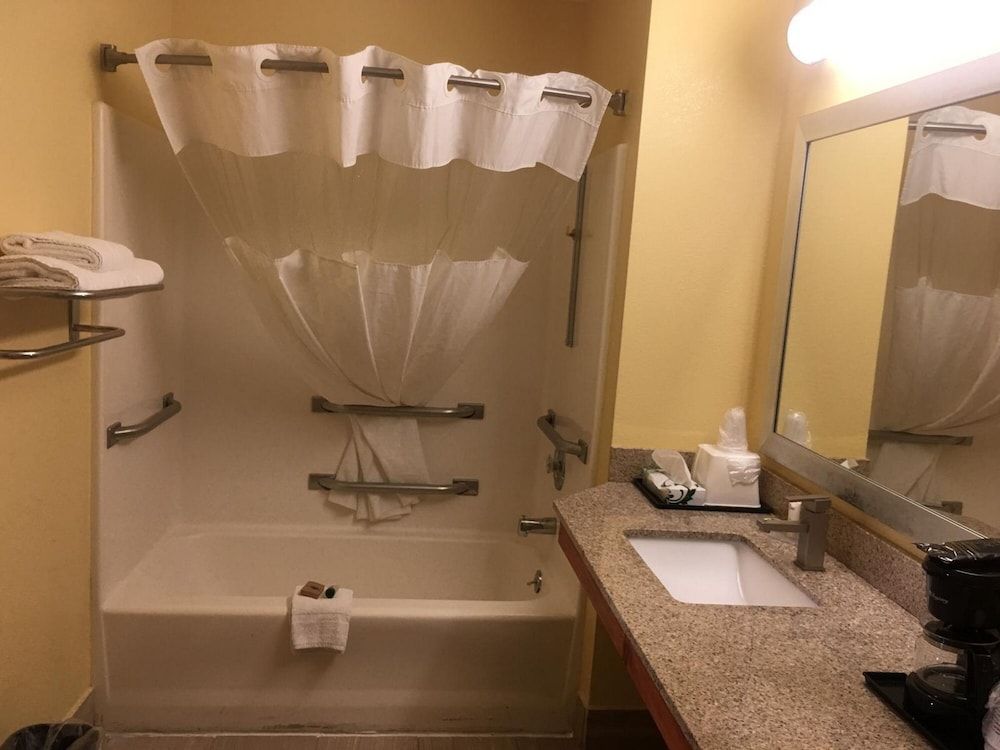 Loyalty Inn Hawkinsville Standard Room, 2 Double Beds, Non Smoking 8