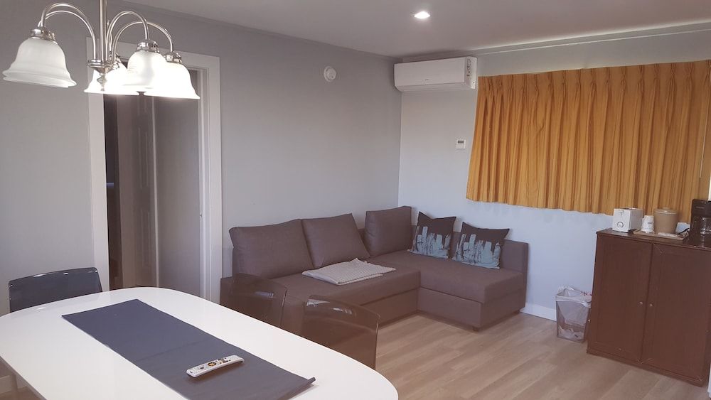 The Palms On Ocean Deluxe Suite, 2 Double Beds 2