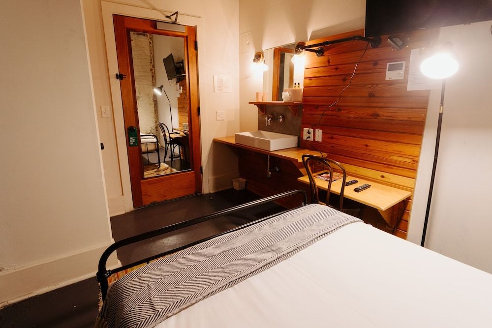 Standard Single Room, 1 Double Bed