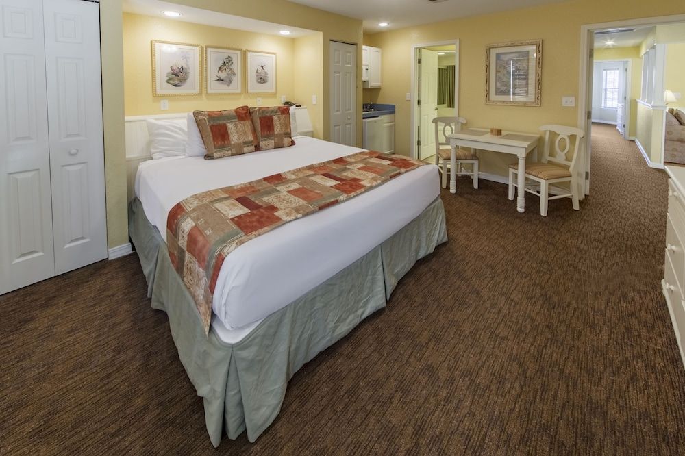 Grand Villa, Multiple Beds