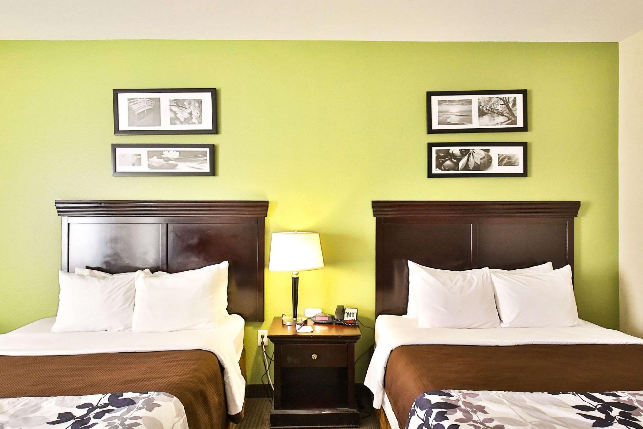 2 Queen Beds, Suite, Nonsmoking, Accessible