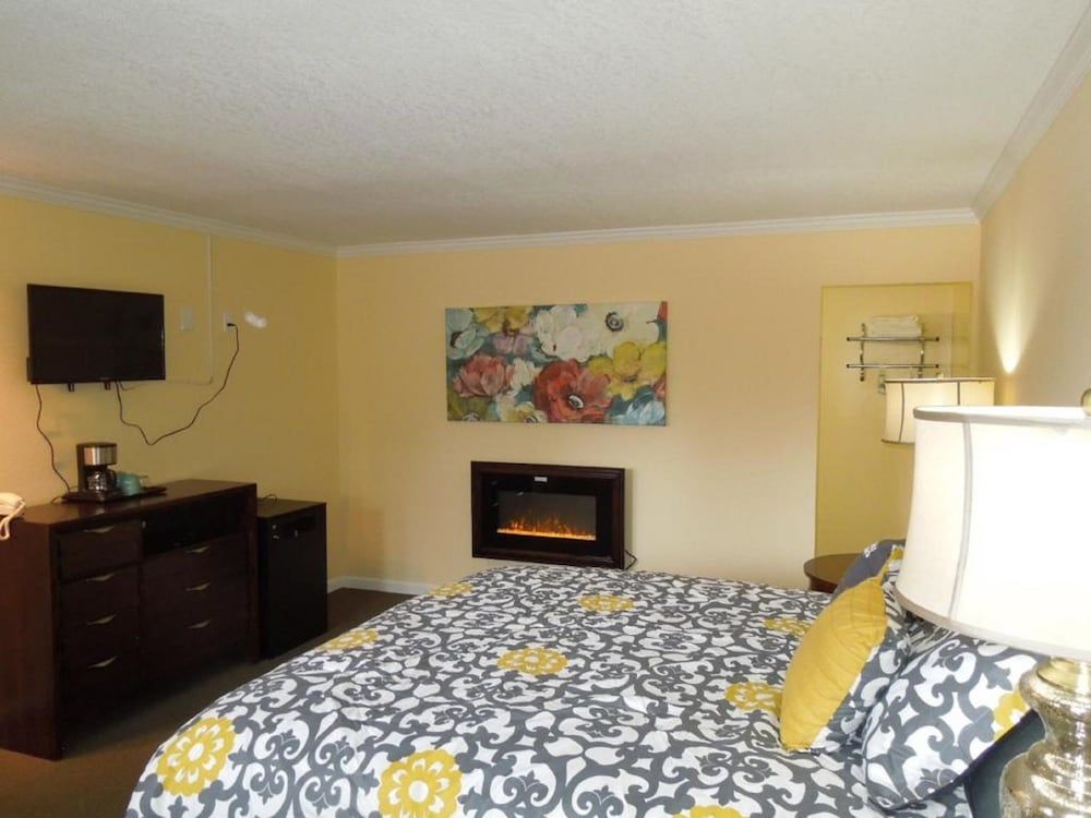 Deluxe Room, 1 King Bed
