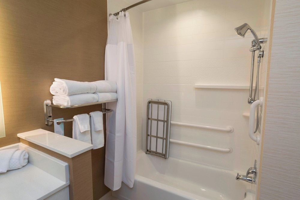 Fairfield Inn & Suites by Marriott Geneva Finger Lakes Room, 2 Queen Beds (Hearing Accessible) 2