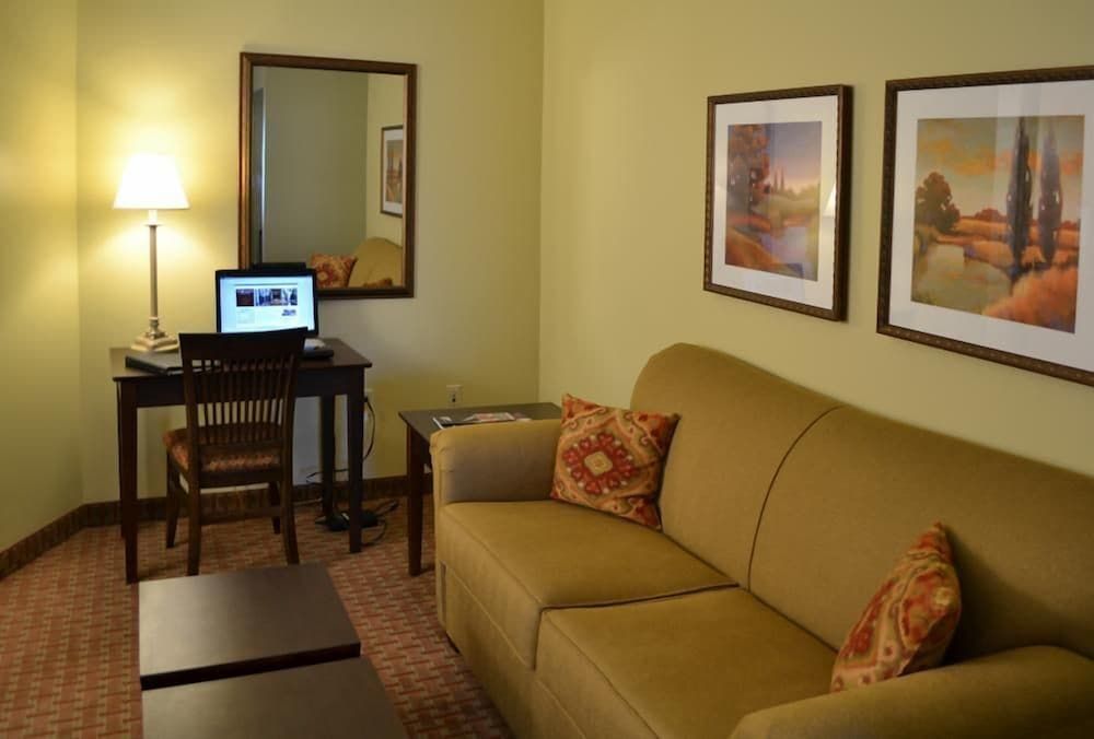 Suite, 1 King Bed with Sofa bed, Accessible