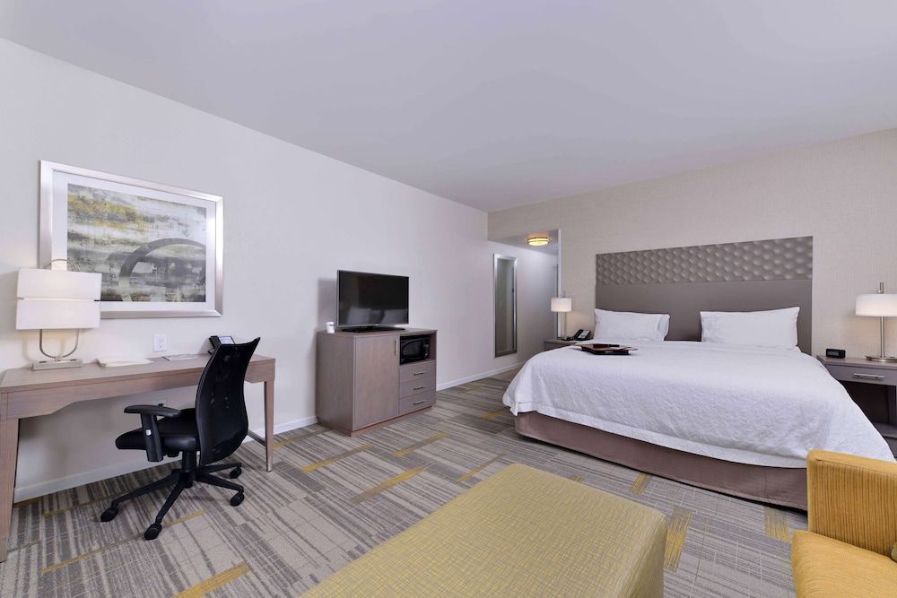 Room, 1 King Bed with Sofa bed, Non Smoking