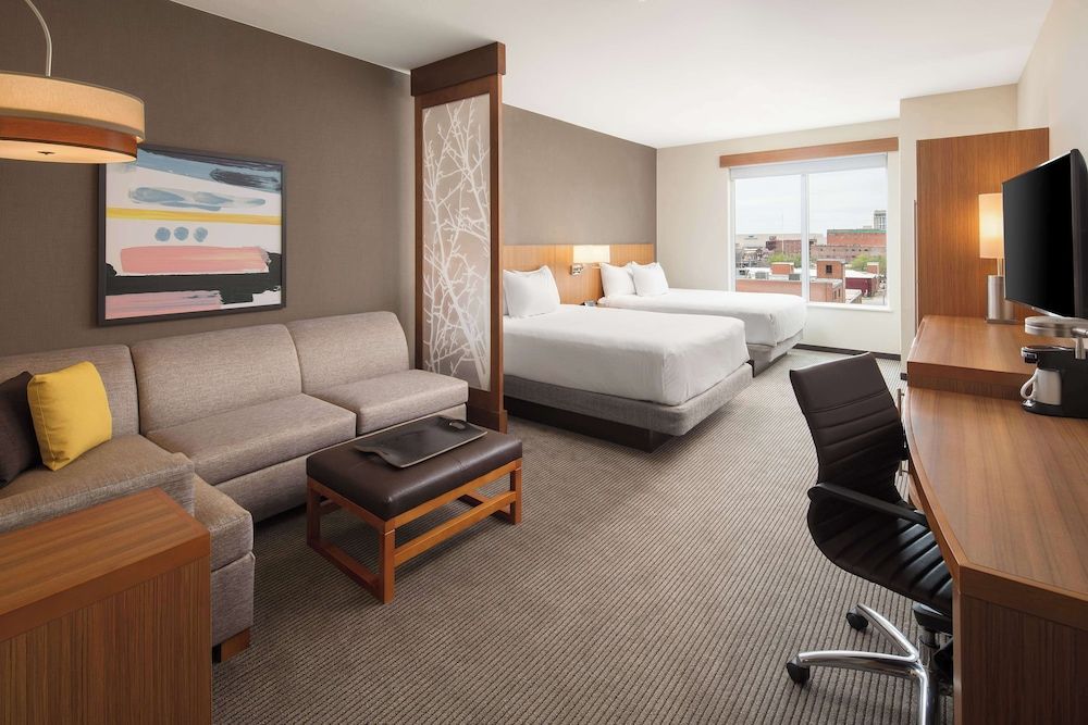 Room, 1 King Bed with Sofa bed (High Floor)