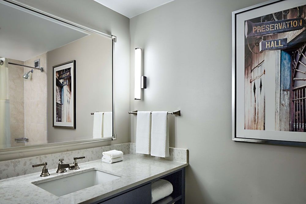 Room, 1 King Bed, Accessible, Bathtub