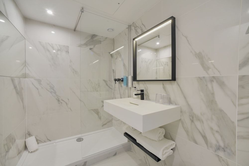 Best Western Plus Paris Meudon Ermitage Executive Room, 1 King Bed, Non Smoking, Terrace 6