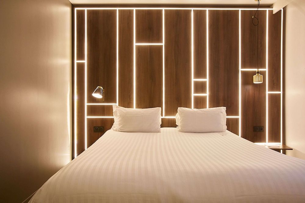 Best Western Plus Paris Meudon Ermitage Classic Room, 1 King Bed, Non Smoking (Tradition) 4