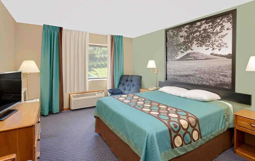 Standard Room, 1 Queen Bed