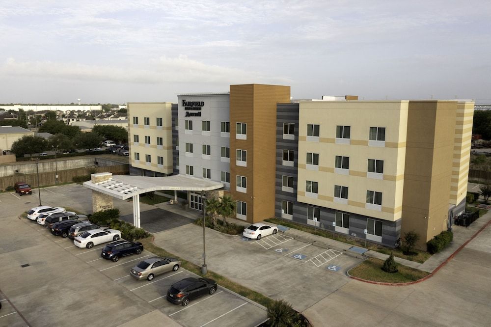 undefined Fairfield Inn & Suites Houston Northwest/Willowbrook 6