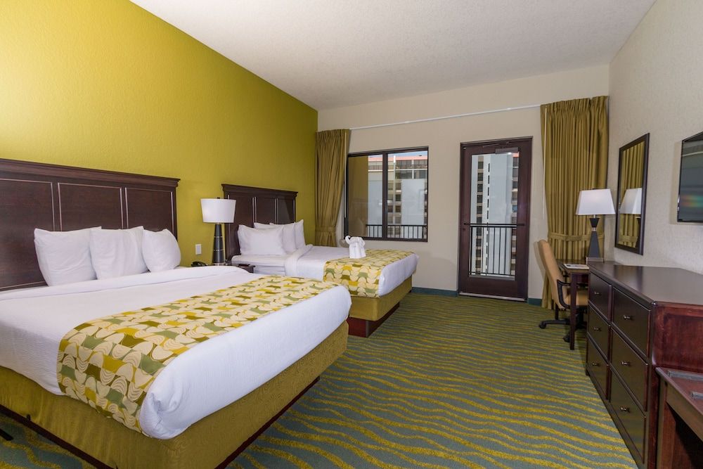 Edge Hotel Clearwater Beach Room, 2 Queen Beds, City View 4