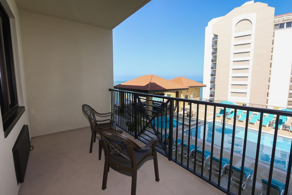 Edge Hotel Clearwater Beach Room, 2 Queen Beds, Pool View 7