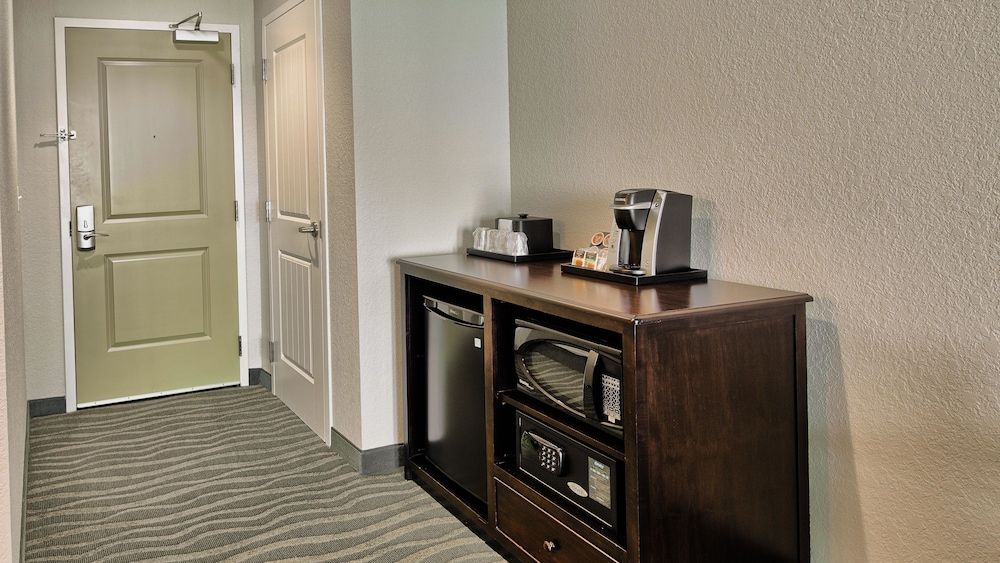 Edge Hotel Clearwater Beach Room, 2 Queen Beds, City View 9