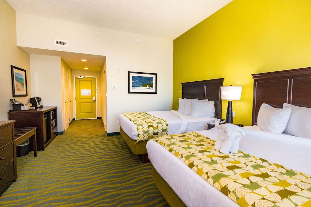 Edge Hotel Clearwater Beach Room, 1 King Bed, City View 7