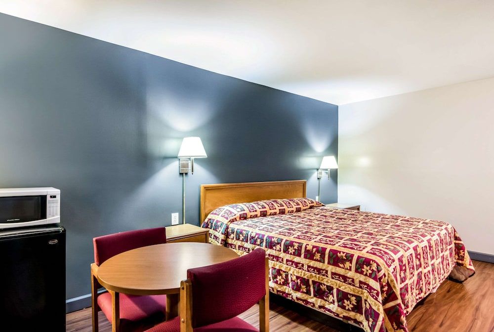 Standard Room, 1 King Bed, Non Smoking