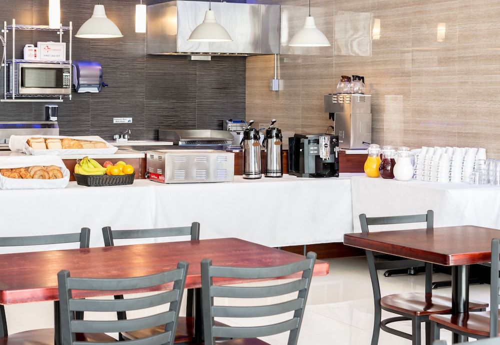 undefined LIC Hotel 9