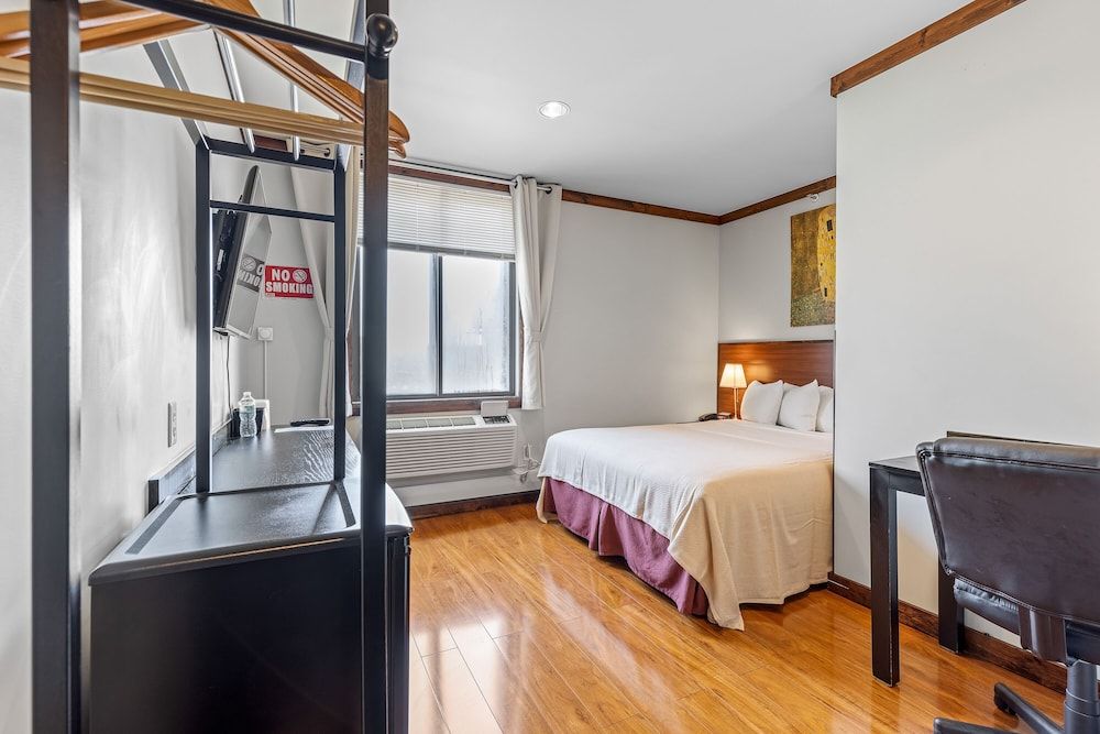 undefined LIC Hotel
