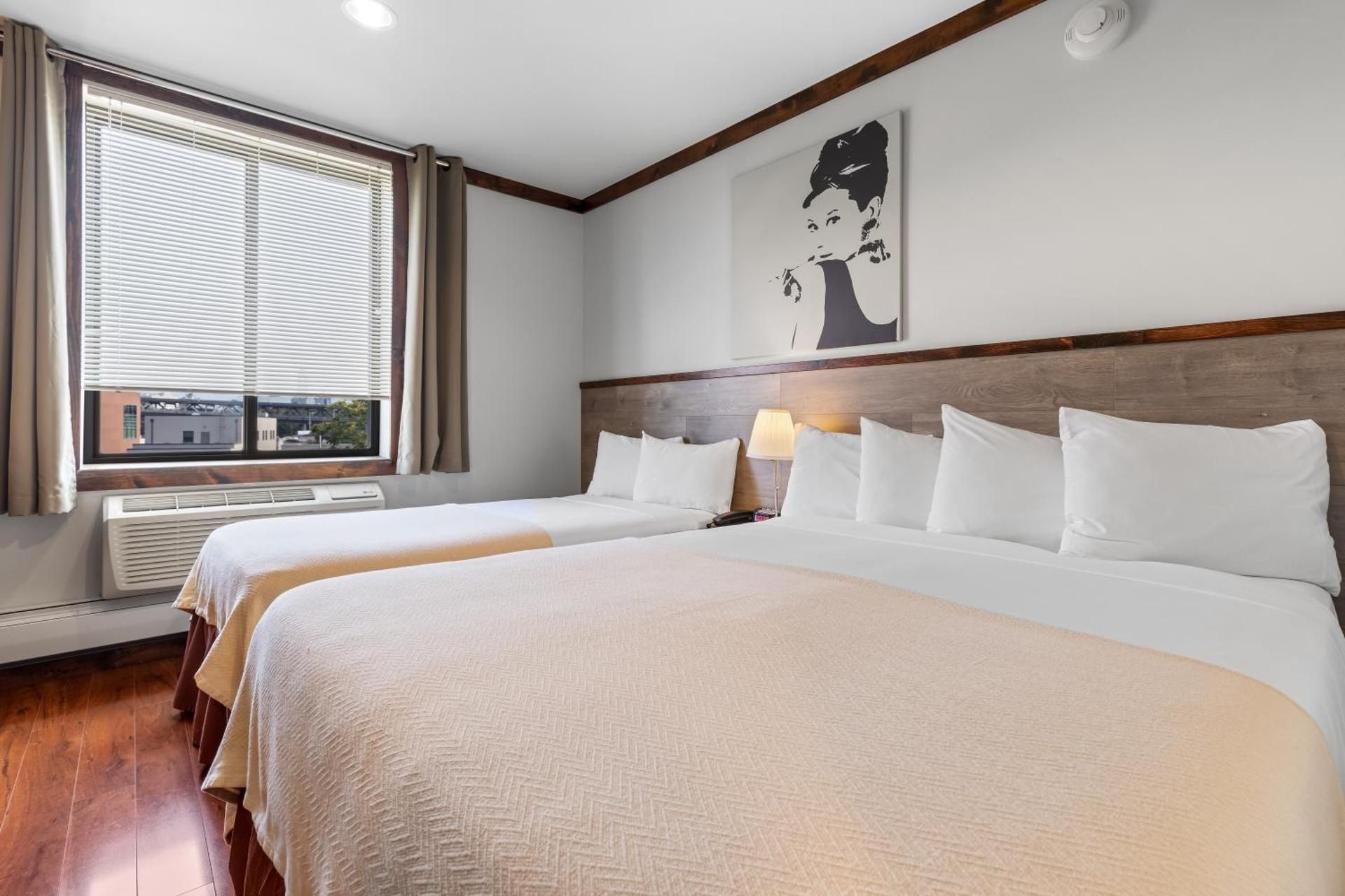 undefined LIC Hotel 3